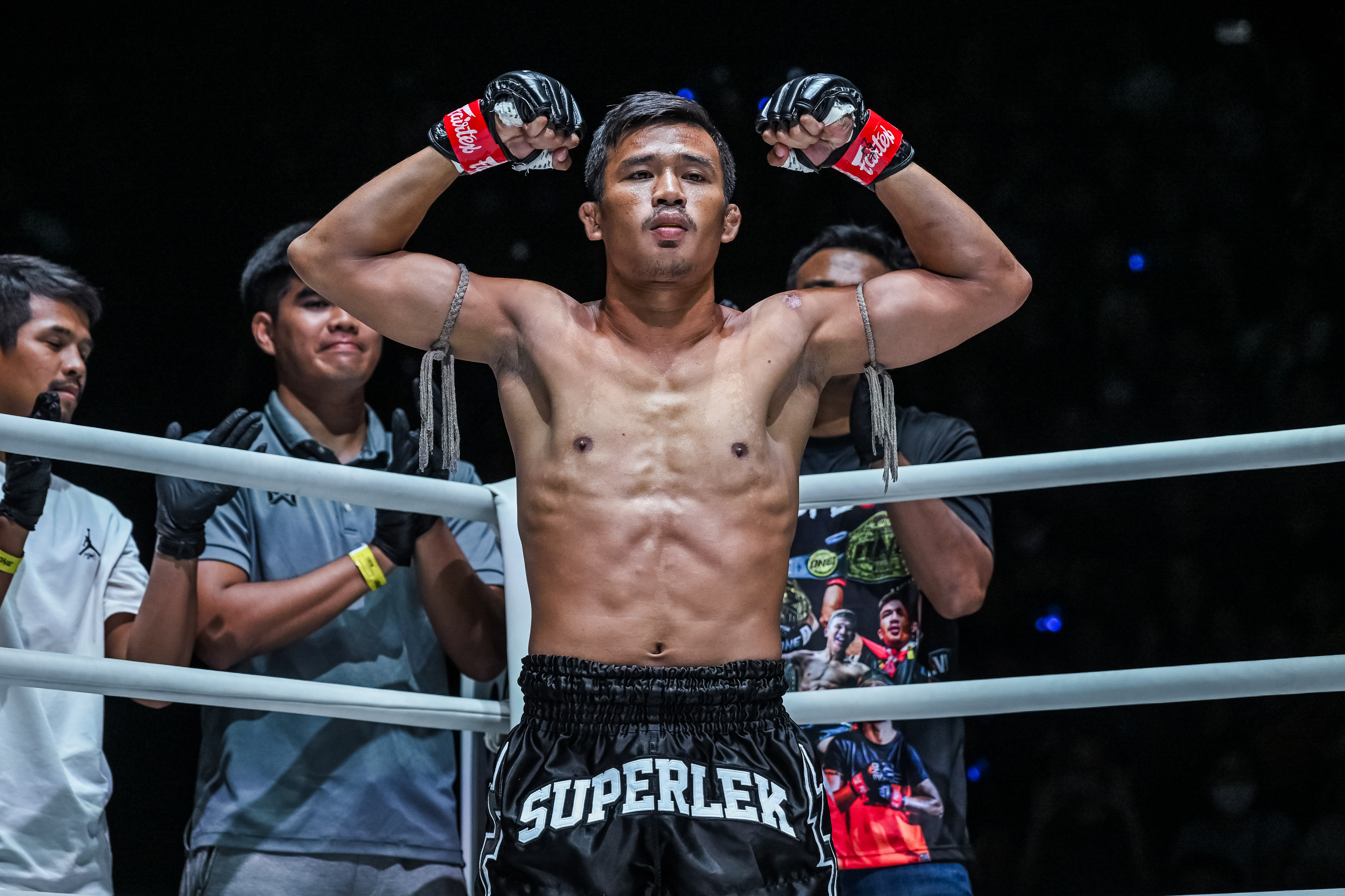 Superlek Kiatmoo9 Kongthoranee Sor Sommai ONE Friday Fights 68 49